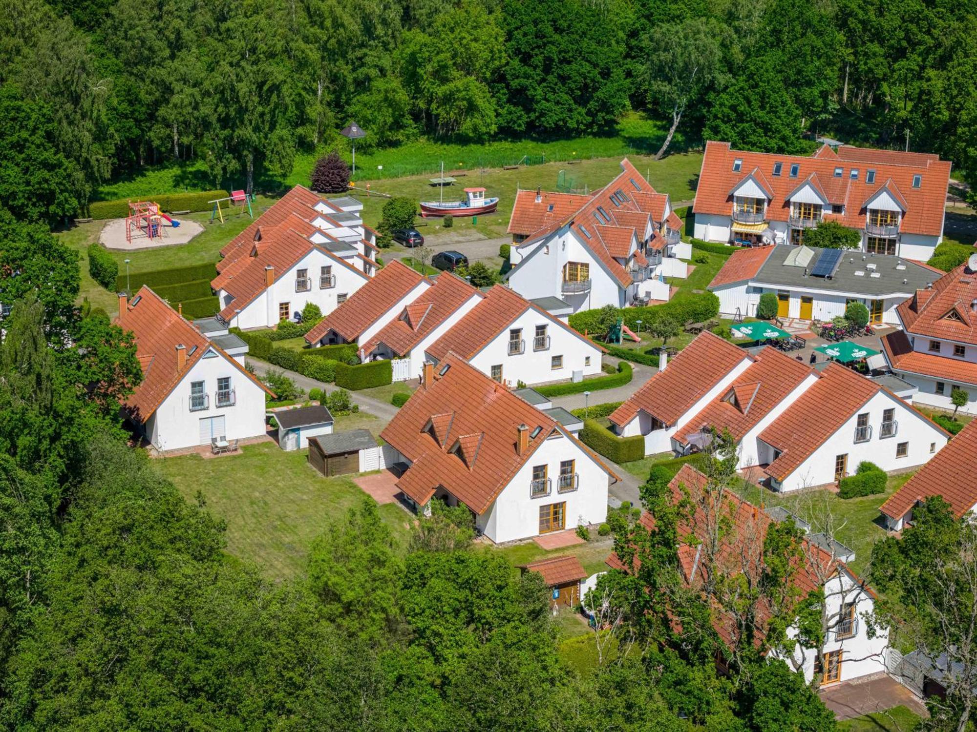 Ferienpark Freesenbruch Reihenhaus 8A - Eisbaer Zingst Buitenkant foto