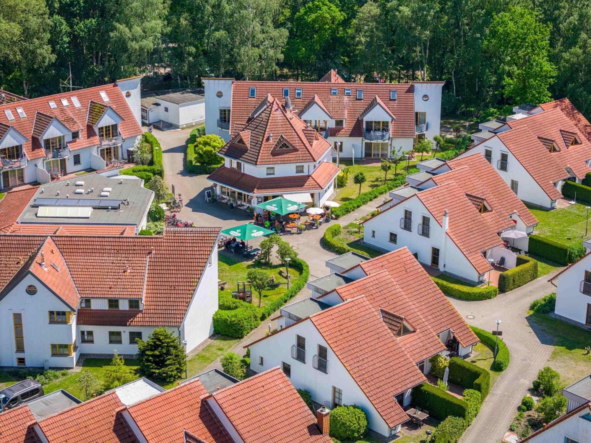 Ferienpark Freesenbruch Reihenhaus 8A - Eisbaer Zingst Buitenkant foto